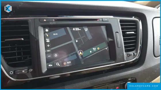 KIA CARNIVAL 9-SEATER HI-LIMOUSINE