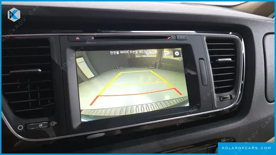 KIA CARNIVAL 9-SEATER HI-LIMOUSINE