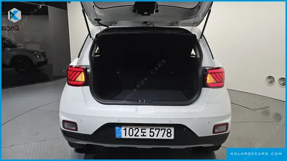 HYUNDAI VENUE 1,6 PREMIUM
