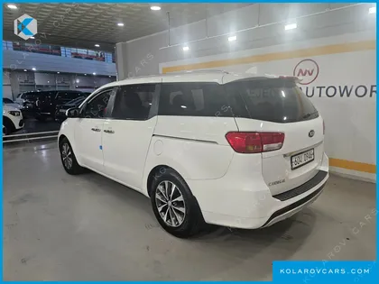 KIA CARNIVAL 9-SEATER LUXURY
