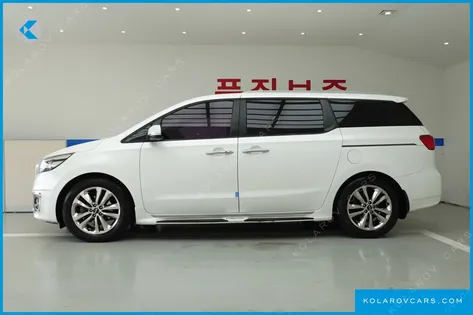 KIA CARNIVAL 9-SEATER PRESTIGE