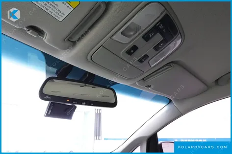 KIA CARNIVAL 9-SEATER PRESTIGE