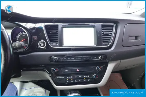 KIA CARNIVAL 9-SEATER PRESTIGE