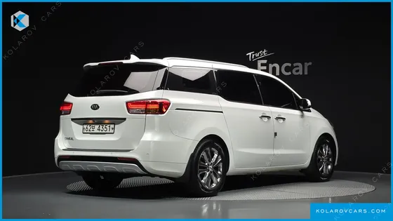 KIA CARNIVAL 9-SEATER NOBLESSE
