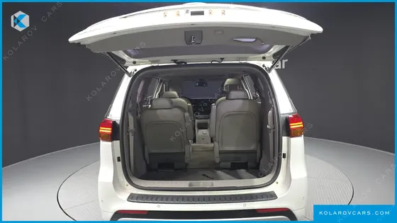 KIA CARNIVAL 9-SEATER NOBLESSE