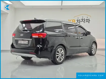KIA CARNIVAL 9-SEATER PRESTIGE