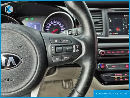 KIA CARNIVAL 9-SEATER PRESTIGE