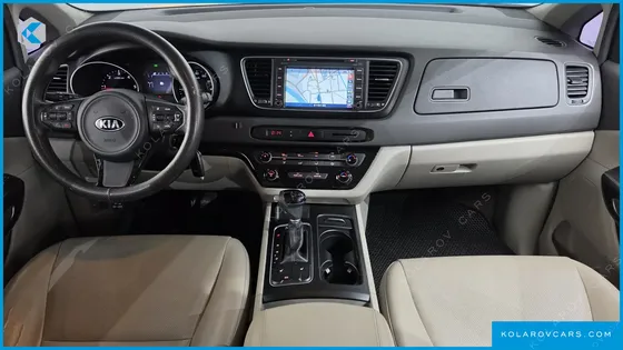 KIA CARNIVAL 11-SEATER DELUXE