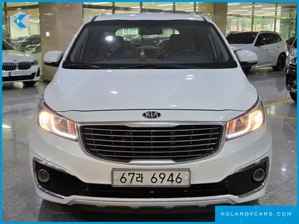 KIA CARNIVAL 9-SEATER LUXURY