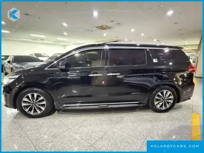 KIA CARNIVAL 9-SEATER LUXURY