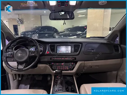 KIA CARNIVAL 9-SEATER LUXURY