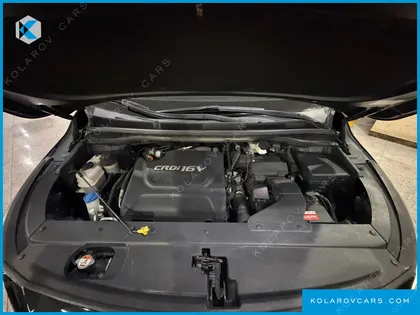 KIA CARNIVAL 9-SEATER LUXURY