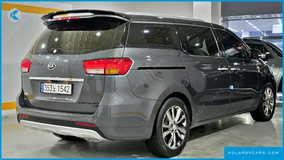 KIA CARNIVAL 7-SEATER LIMOUSINE