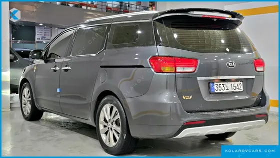 KIA CARNIVAL 7-SEATER LIMOUSINE