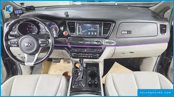 KIA CARNIVAL 7-SEATER LIMOUSINE
