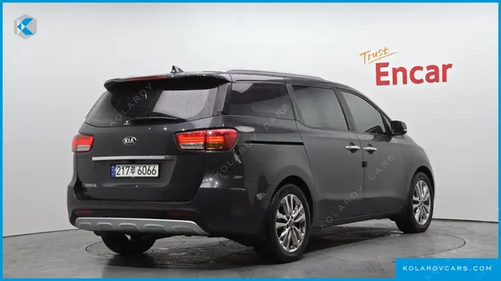 KIA CARNIVAL 9-SEATER PRESTIGE