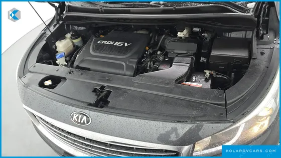 KIA CARNIVAL 9-SEATER PRESTIGE