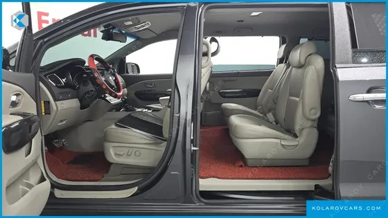 KIA CARNIVAL 9-SEATER PRESTIGE