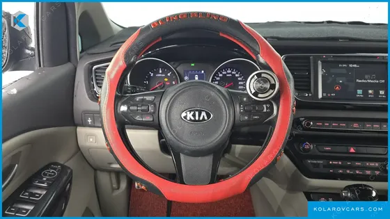 KIA CARNIVAL 9-SEATER PRESTIGE