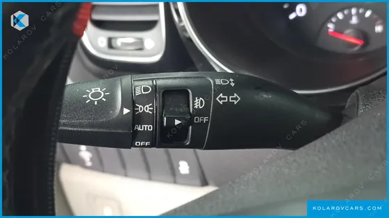 KIA CARNIVAL 9-SEATER PRESTIGE