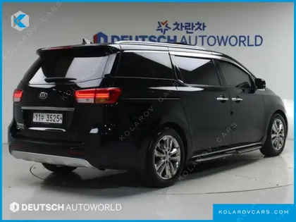 KIA CARNIVAL 9-SEATER PRESTIGE