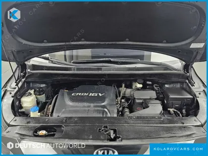 KIA CARNIVAL 9-SEATER PRESTIGE