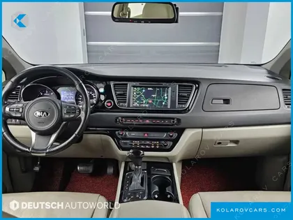KIA CARNIVAL 9-SEATER PRESTIGE
