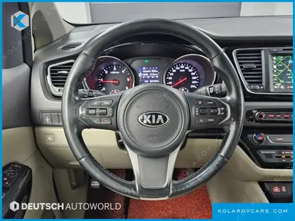 KIA CARNIVAL 9-SEATER PRESTIGE