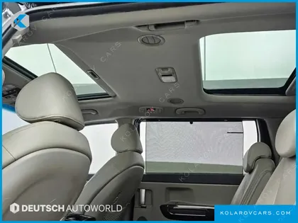 KIA CARNIVAL 9-SEATER PRESTIGE