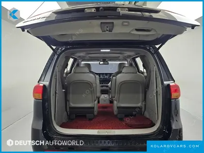 KIA CARNIVAL 9-SEATER PRESTIGE