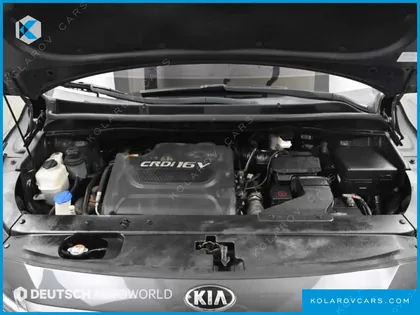 KIA CARNIVAL 9-SEATER PRESTIGE