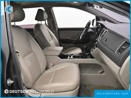 KIA CARNIVAL 9-SEATER PRESTIGE