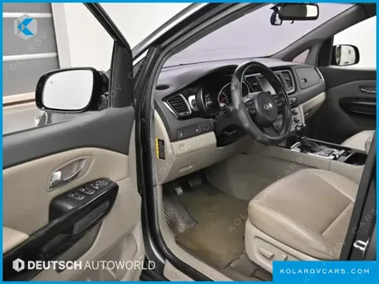 KIA CARNIVAL 9-SEATER PRESTIGE
