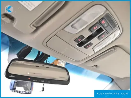 KIA CARNIVAL 9-SEATER PRESTIGE