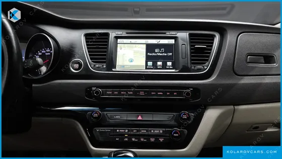 KIA CARNIVAL 9-SEATER LUXURY