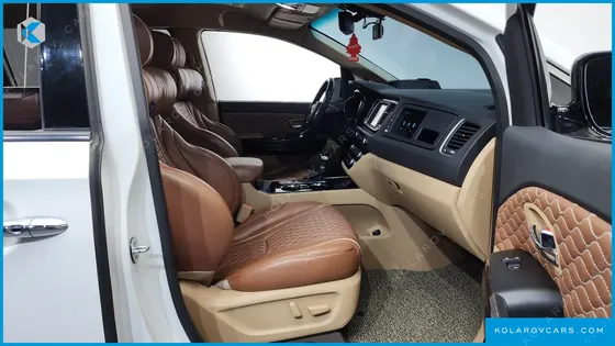 KIA CARNIVAL 7-SEATER HI-LIMOUSINE (SPECIAL)