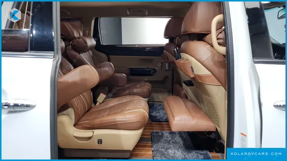 KIA CARNIVAL 7-SEATER HI-LIMOUSINE (SPECIAL)