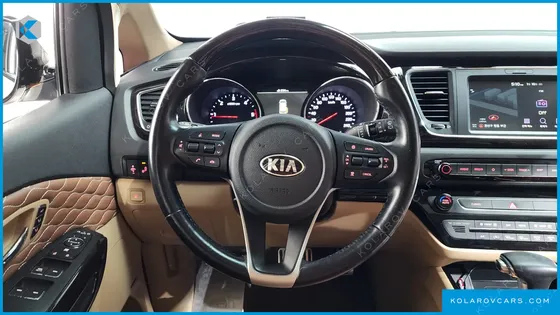 KIA CARNIVAL 7-SEATER HI-LIMOUSINE (SPECIAL)