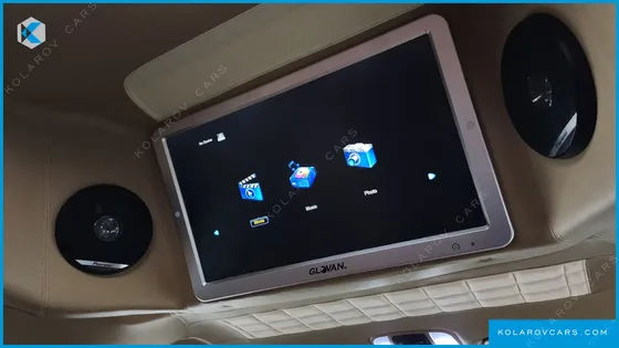 KIA CARNIVAL 7-SEATER HI-LIMOUSINE (SPECIAL)