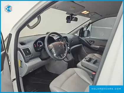 HYUNDAI STAREX VAN 3-SEATER LPI