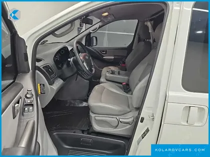 HYUNDAI STAREX VAN 3-SEATER LPI