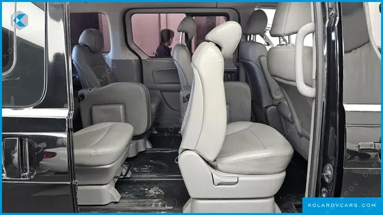 HYUNDAI STAREX 12-SEATER LPI