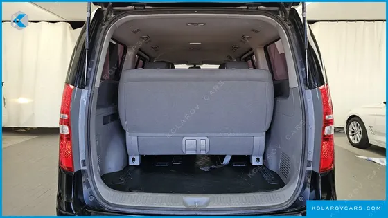 HYUNDAI STAREX 12-SEATER LPI