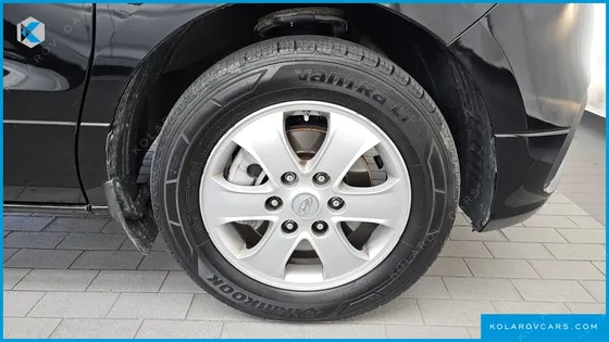 HYUNDAI STAREX 12-SEATER LPI