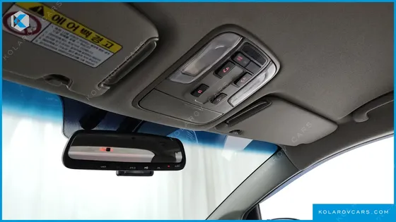 KIA CARNIVAL 9-SEATER OUTDOOR