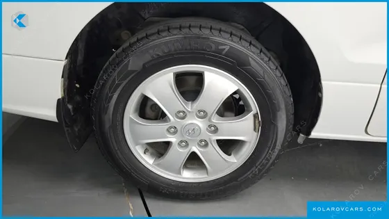 HYUNDAI STAREX WHEEL CHAIR LIFT