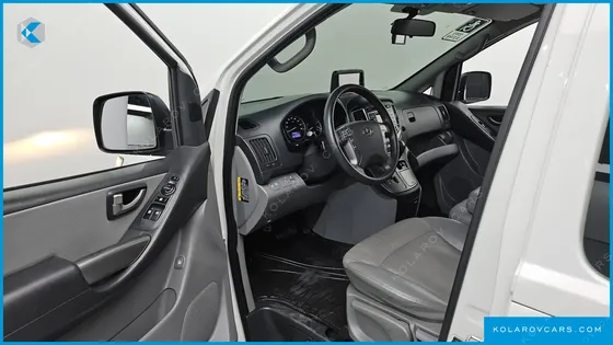 HYUNDAI STAREX WHEEL CHAIR LIFT