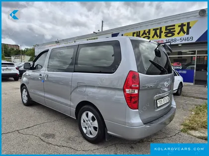 HYUNDAI STAREX WAGON 11-SEATER