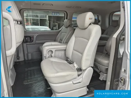 HYUNDAI STAREX WAGON 11-SEATER