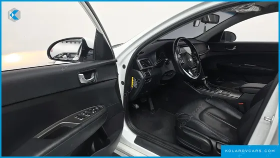 KIA K5 2.0 LPI RENTAL CAR